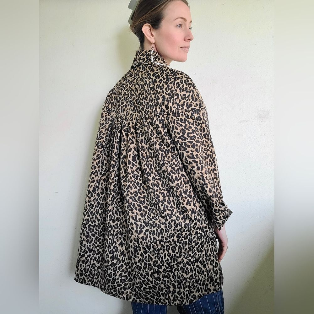 The Preloved Cheetah Print Spring Trench By Weekend MaxMara Size US 4 - Picture 3 of 16